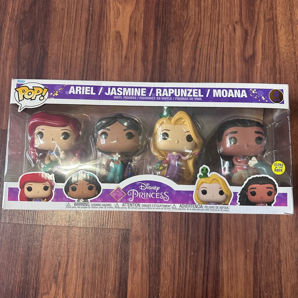 Funko Glow In The Dark Princess 4 Pack Jasmine Moana Ariel Rapunzel POP! NEW